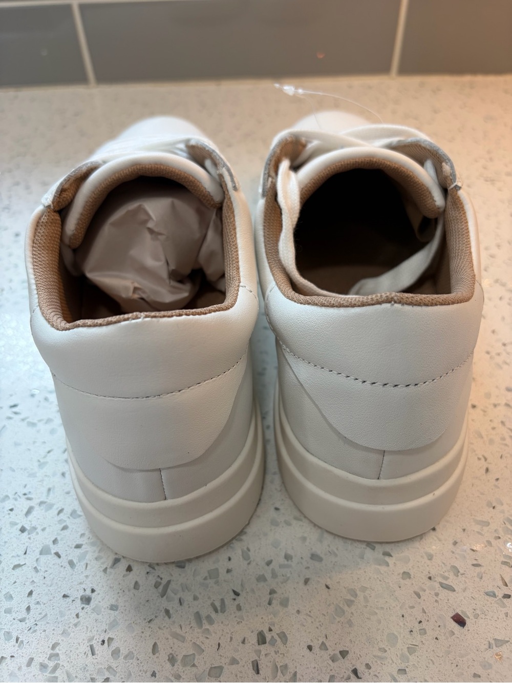 NWT Blondo Venna White Low-Top Platform Sneakers - Picture 11 of 15